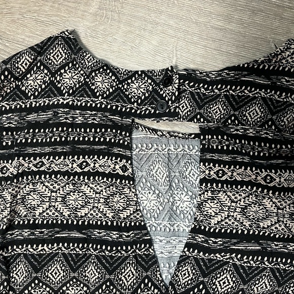 Fun & Flirty romper - Picture 3 of 5